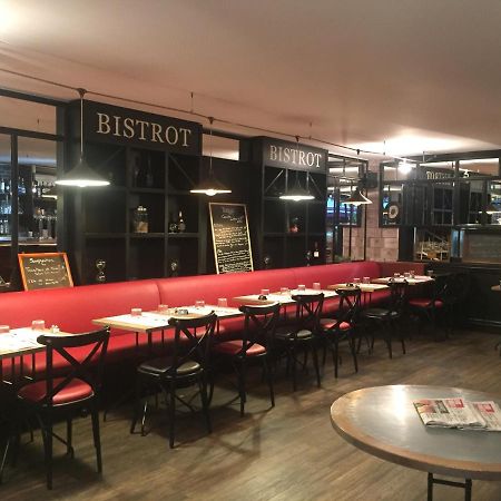 Hotel Restaurant Cousseau Parentis-en-Born Extérieur photo