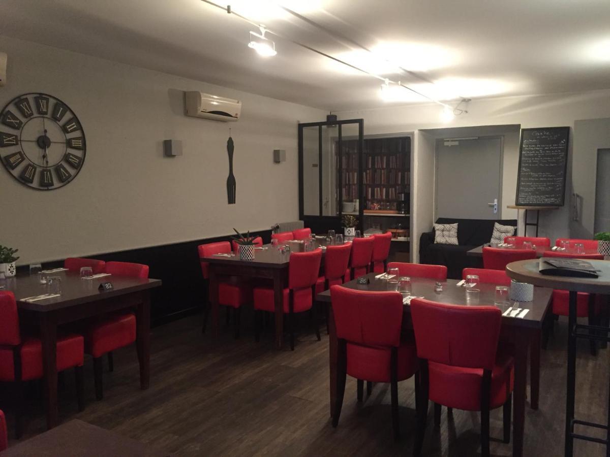 Hotel Restaurant Cousseau Parentis-en-Born Extérieur photo